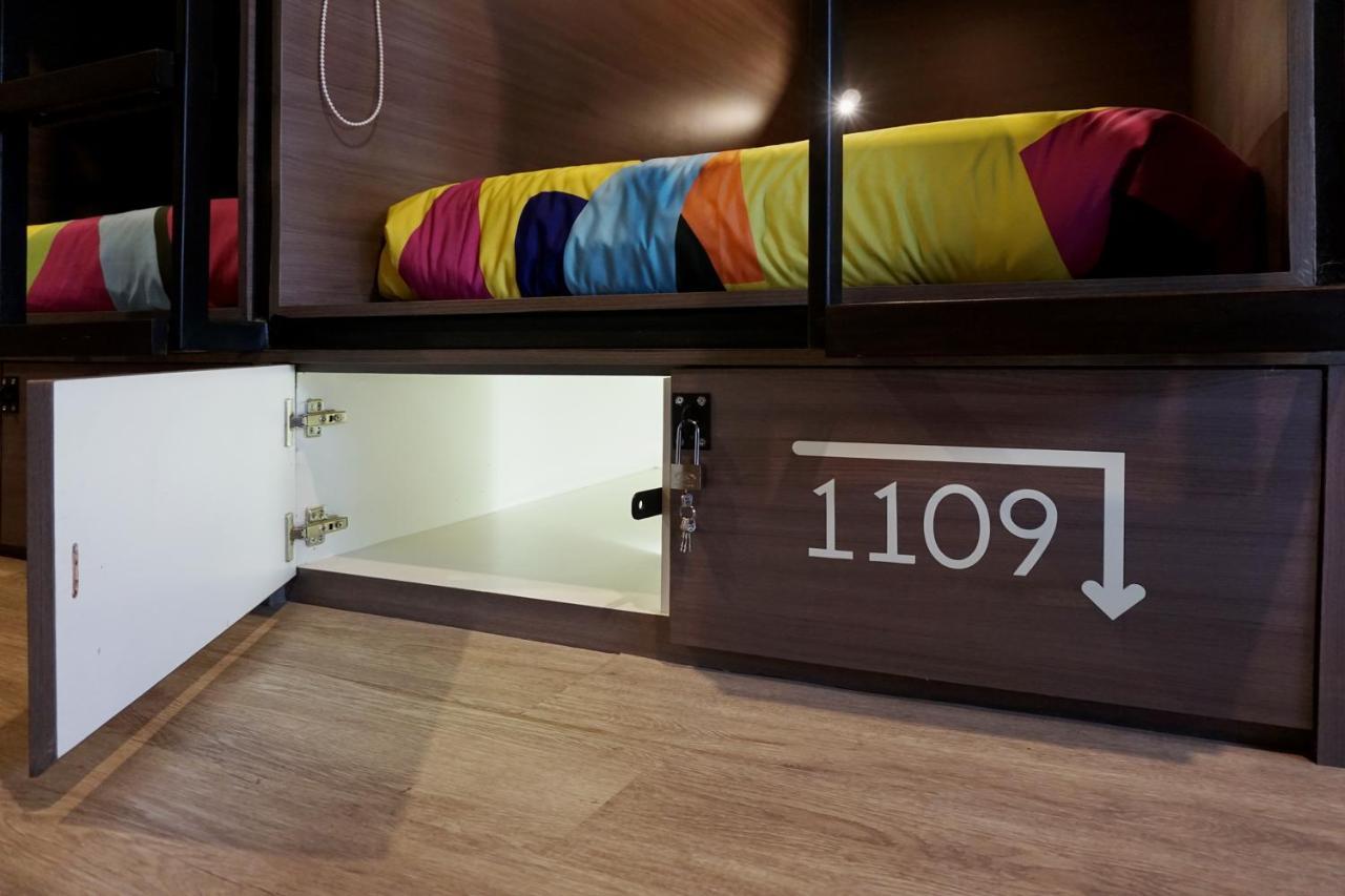 Nomad Hostel Kemang Джакарта Екстер'єр фото